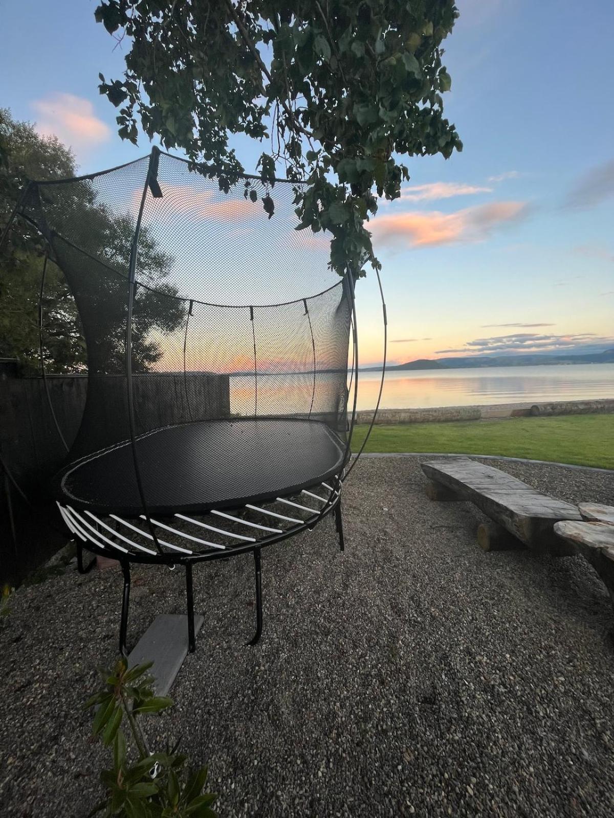 Jandals & Joy Lakefront Retreat 罗托鲁阿 外观 照片
