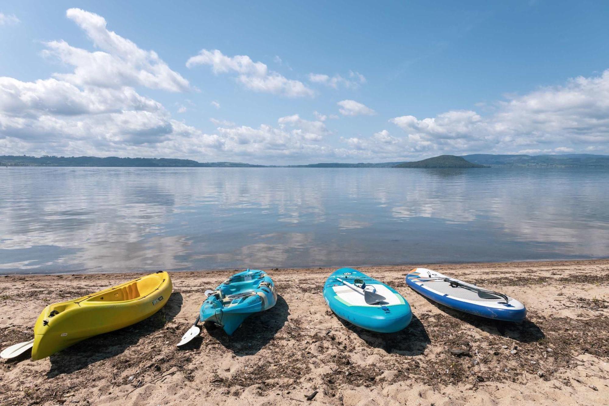 Jandals & Joy Lakefront Retreat 罗托鲁阿 外观 照片