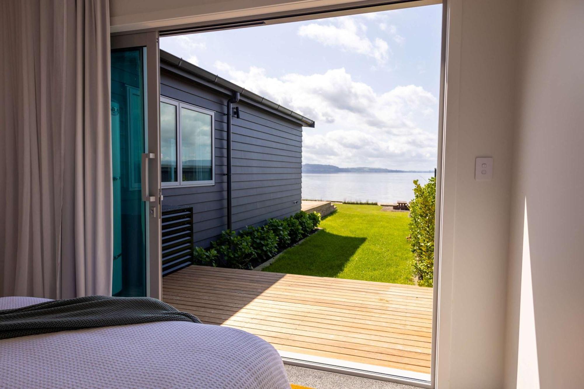 Jandals & Joy Lakefront Retreat 罗托鲁阿 外观 照片